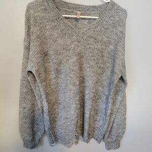 Cozy Gray V-Neck Sweater With "Distressed" Accents- Size L- EUC